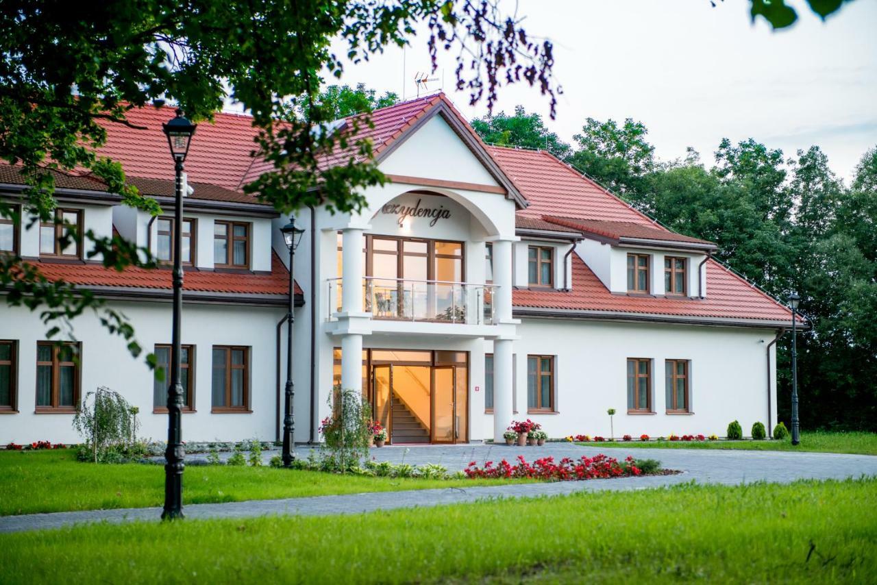 Rezydencja Dwor Polski Bełchatów エクステリア 写真